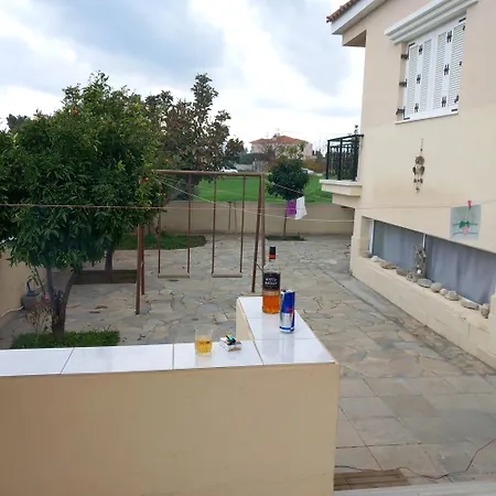 Vasilis House Family منزل للإقامة